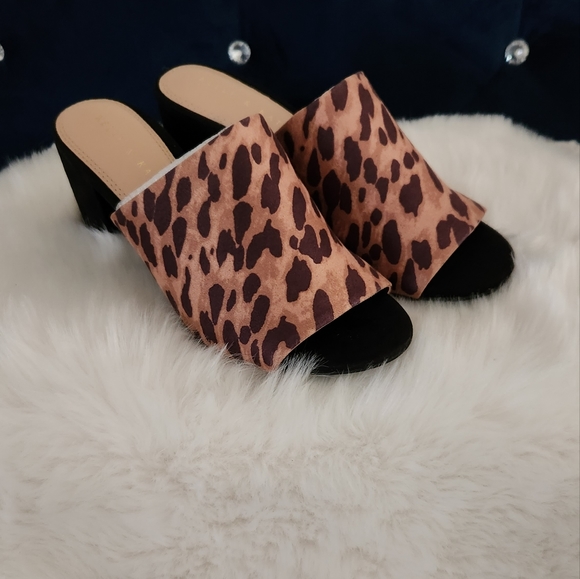 Kelly & Katie Shoes - NWOT !!  KELLY AND KATIE CHEETAH SANDALS !!